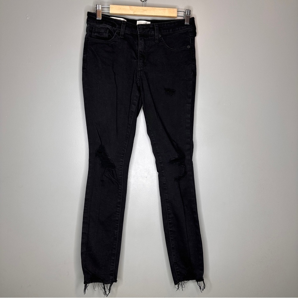 Target Universal thread distressed mid rise skinny jeans
